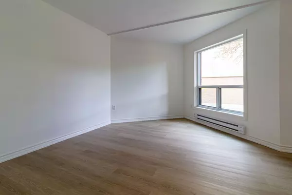 Mississauga, ON L5L 1R7,2035 South Millway N/A #49