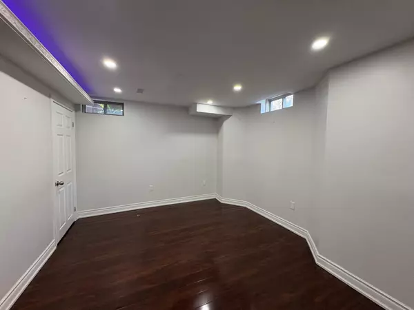 Mississauga, ON L5M 0M9,3050 Doyle ST #Basement