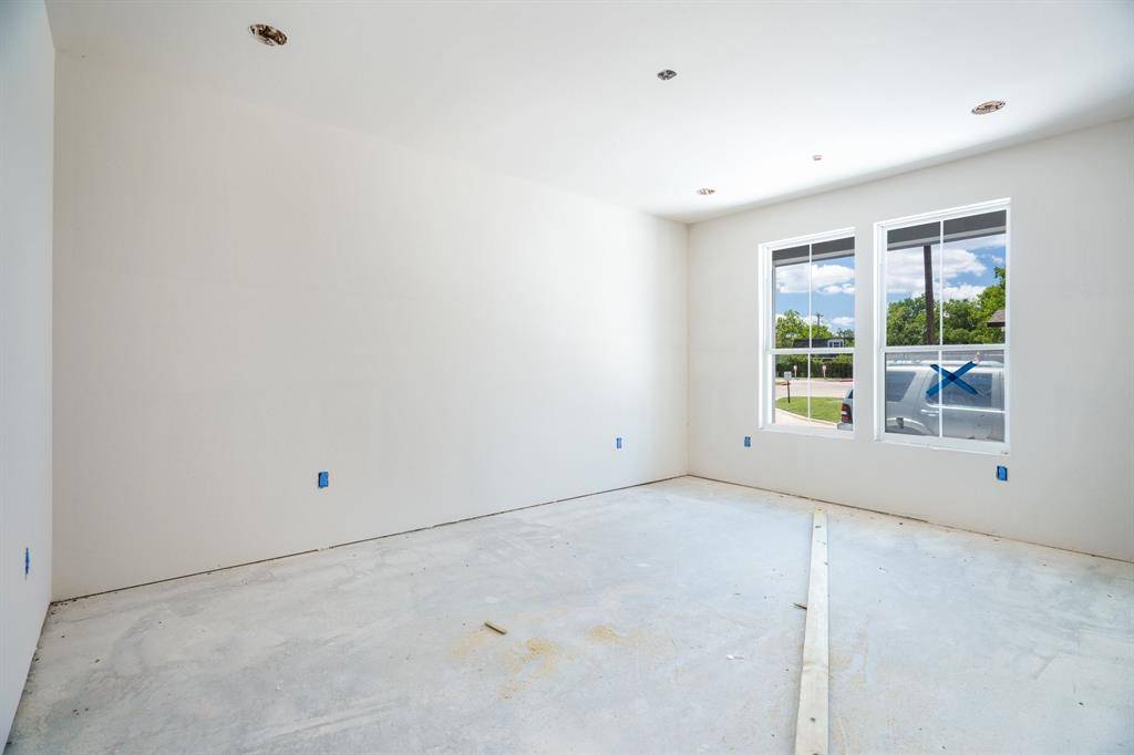 250 Harris Street, Lewisville, TX 75057