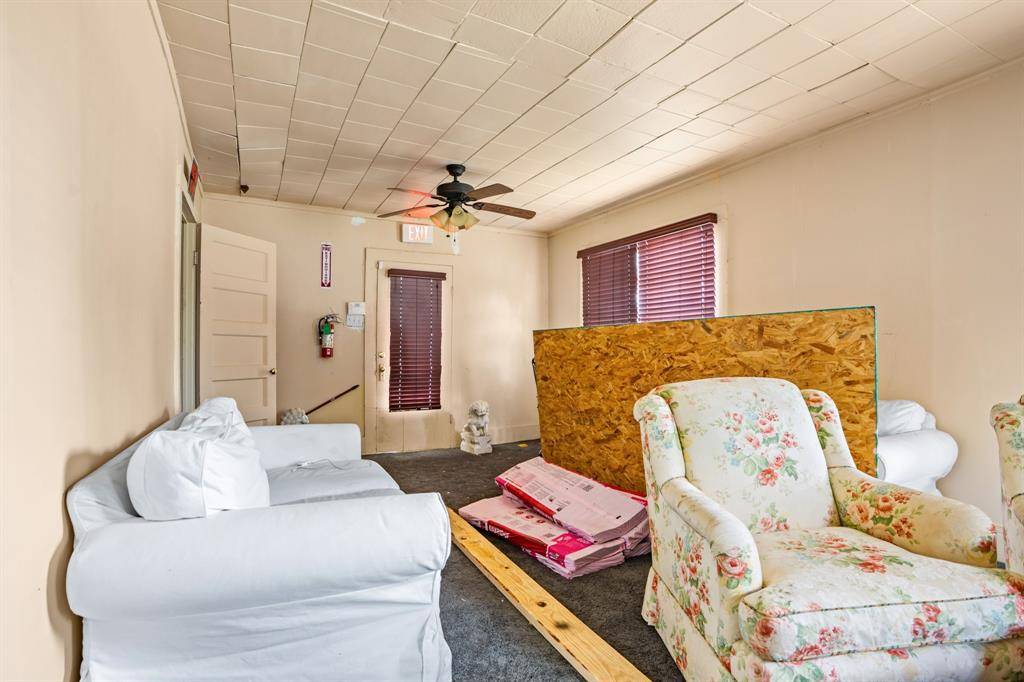 Hillsboro, TX 76645,518 W Elm Street