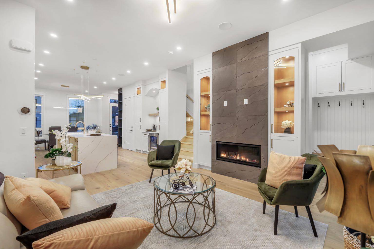 2311 23 AVE Southwest, Calgary, AB T2T 0W3
