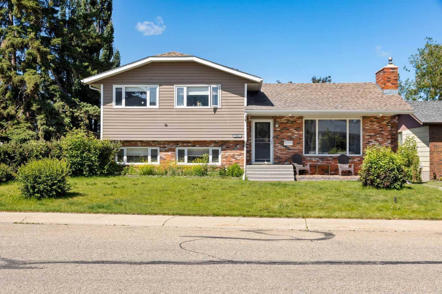 Innisfail, AB T4G 1H4,3411 51A AVE
