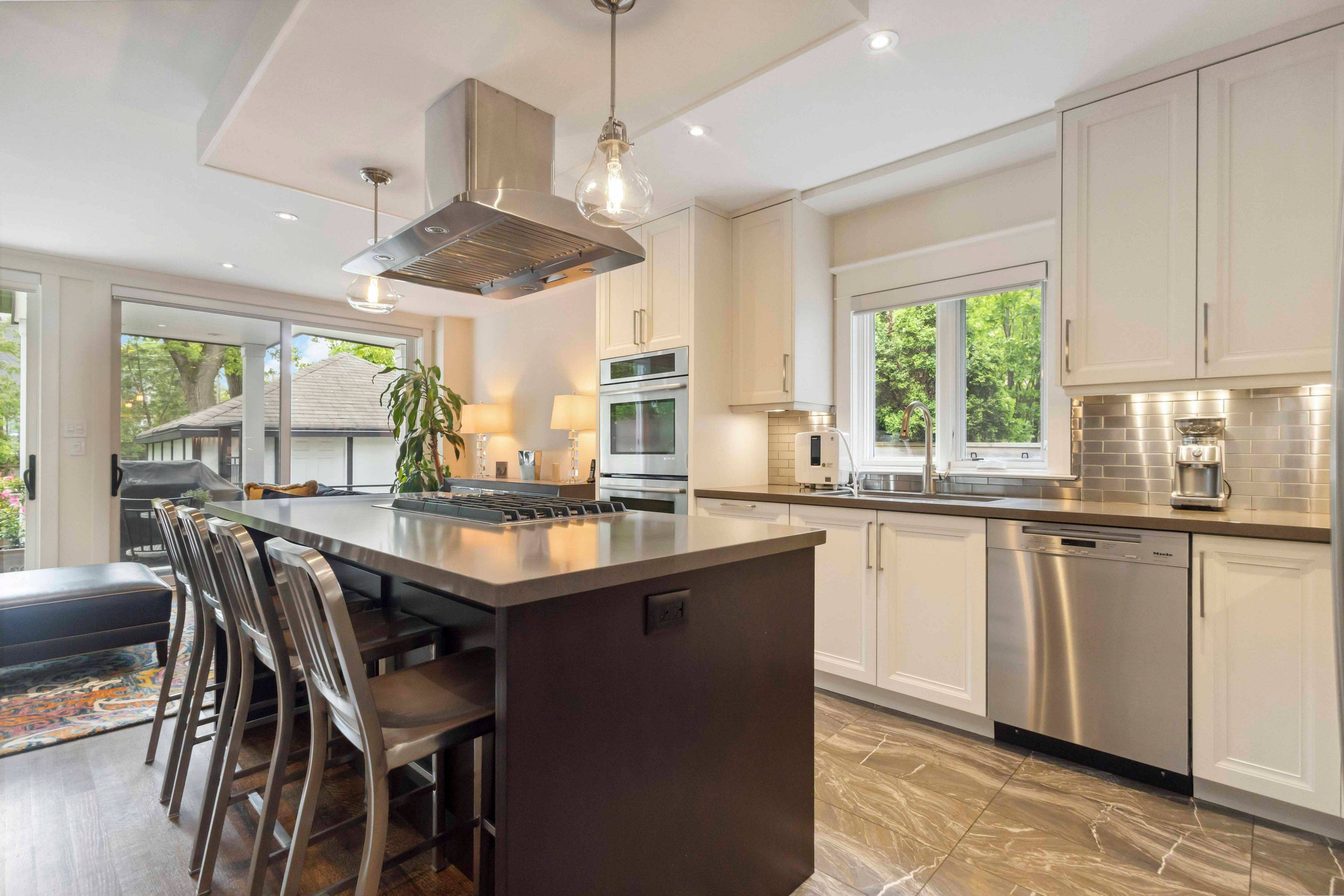353 Briar Hill AVE, Toronto C03, ON M4R 1J3