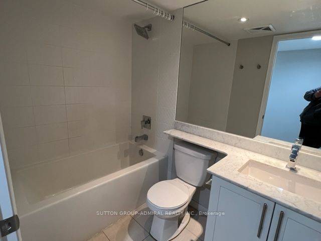 Toronto C01, ON M6K 3R2,65 East Liberty ST #616