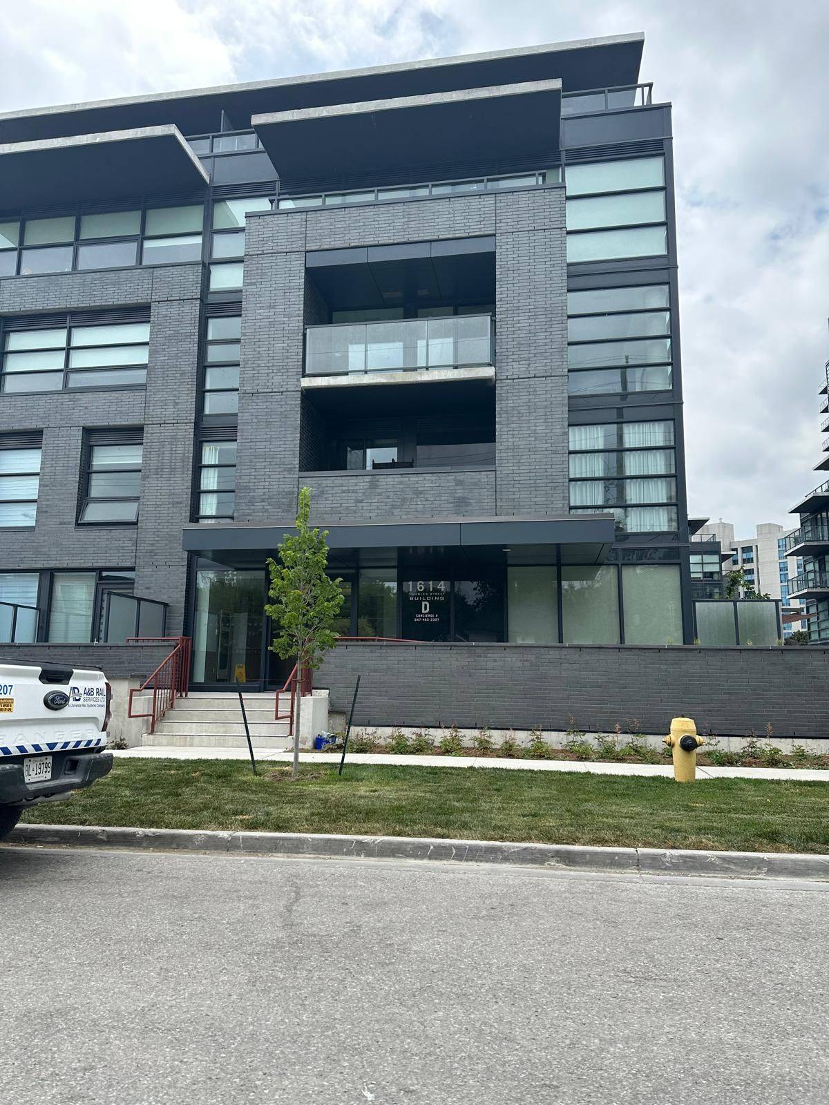 1614D Charles ST N #328, Whitby, ON L1N 0P4