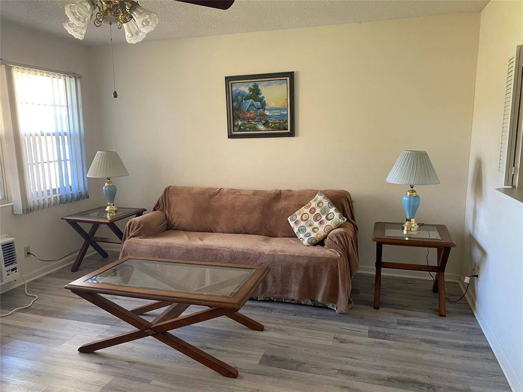 Deerfield Beach, FL 33442,54 Upminster C #54