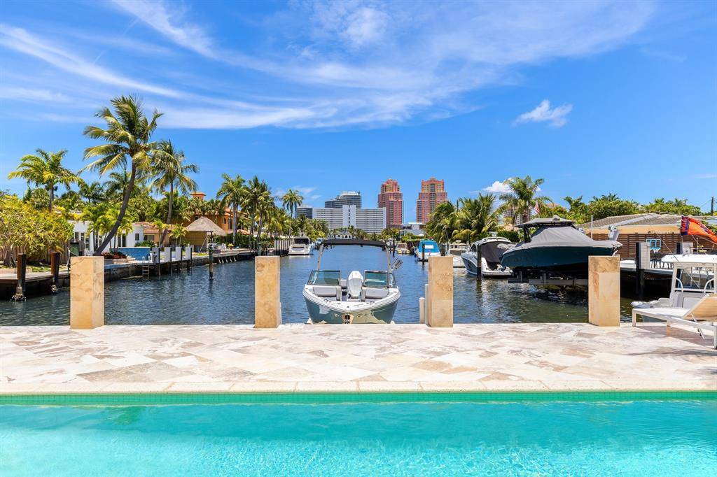 Fort Lauderdale, FL 33305,2432 BAYVIEW DR
