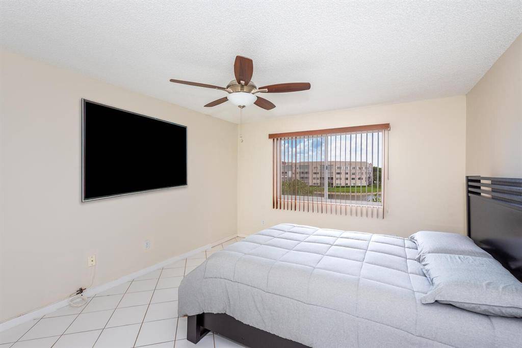 Fort Lauderdale, FL 33321,7466 Trent Dr #303