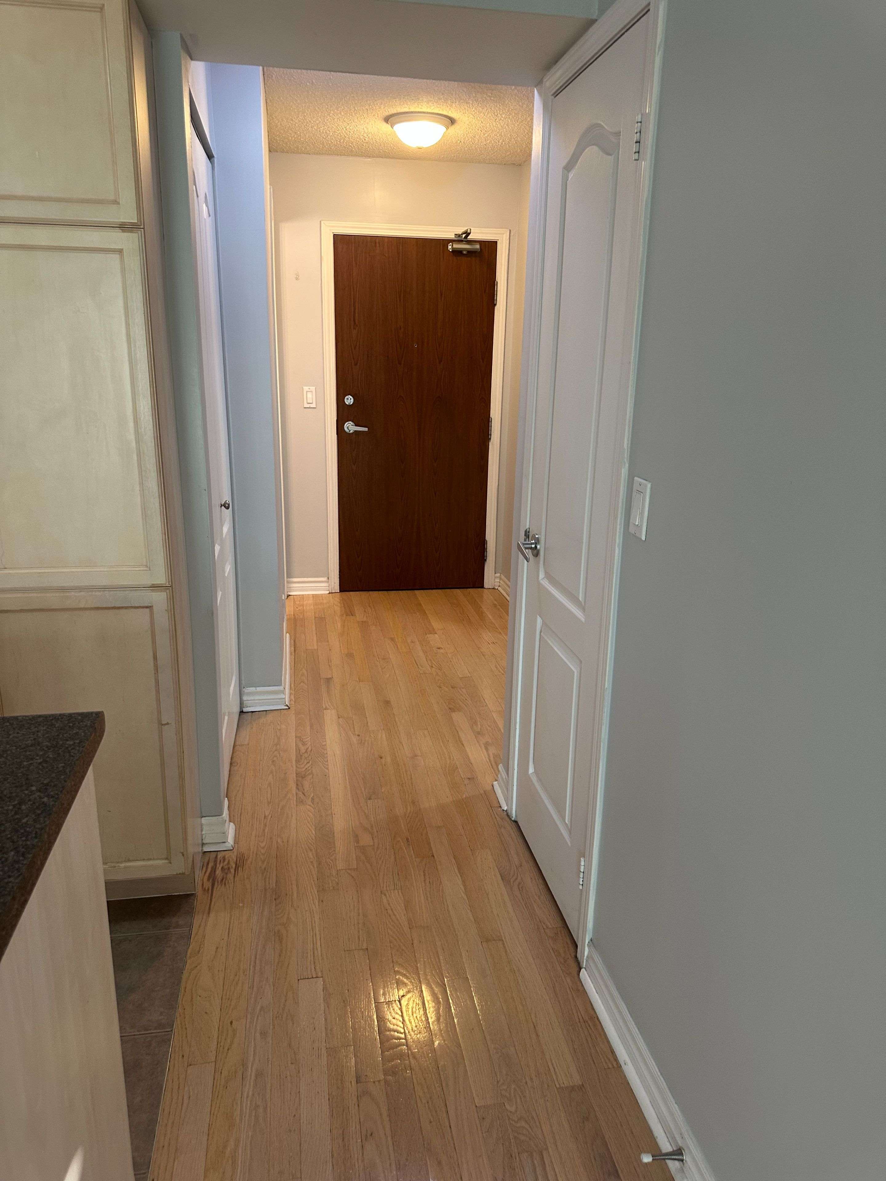Mississauga, ON L5B 4M1,1 ELM DR W #509