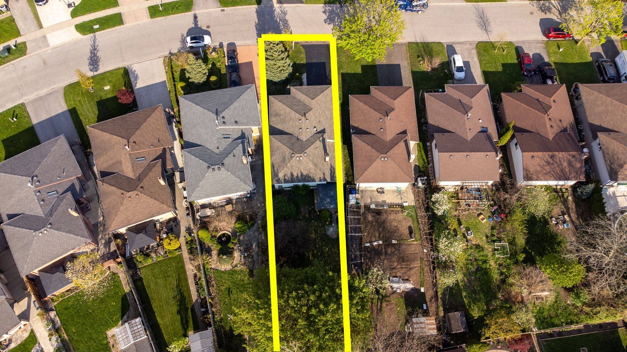 London East, ON N5Y 5B3,1253 Delphi RD