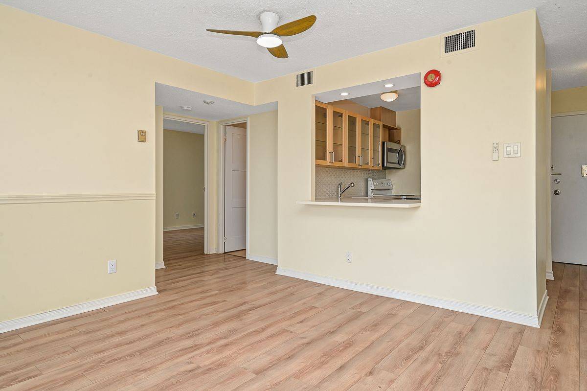 Billings Bridge - Riverside Park And Area, ON K1H 8N5,1180 Ohio ST #607