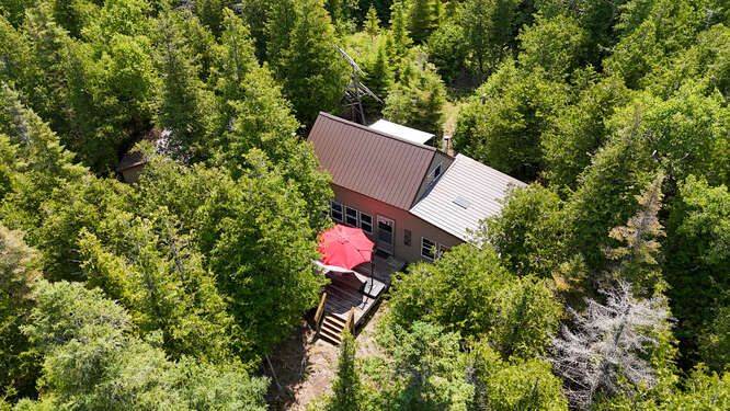 South Bruce Peninsula, ON N0H 2T0,74 Smokehouse IS