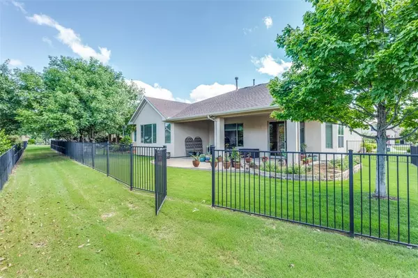 Denton, TX 76207,11708 Southerland Drive