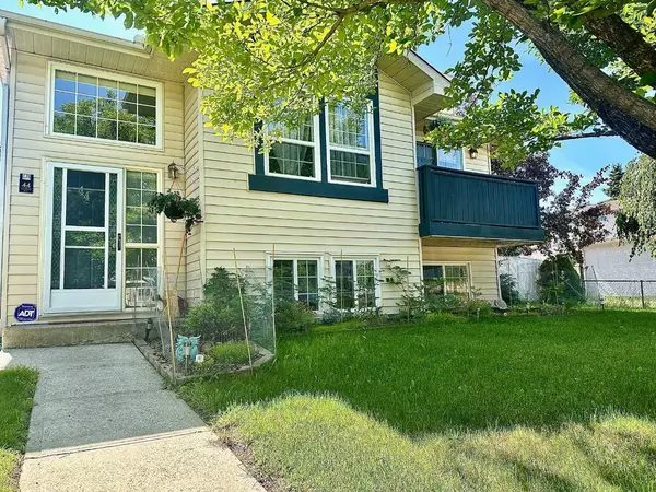 44 Graham RD, Whitecourt, AB T7S 1B7