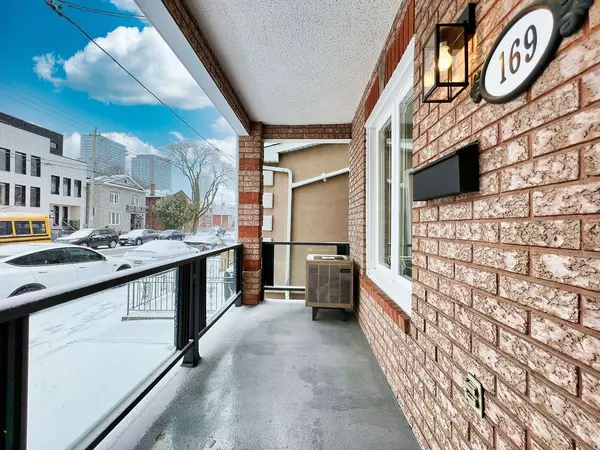 Toronto W02, ON M6H 1Y7,169 Lappin AVE