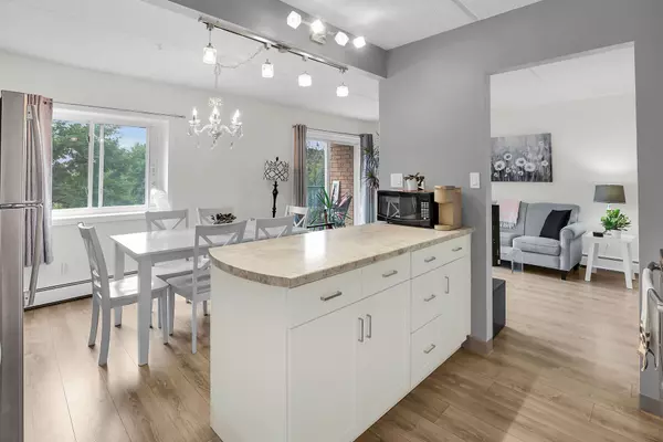 St. Catharines, ON L2N 5S3,6 Westlake LN #301