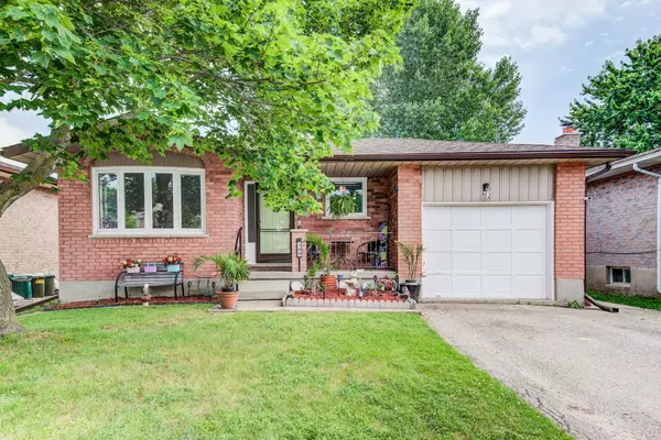 303 Conservation DR, Waterloo, ON N2V 1V5