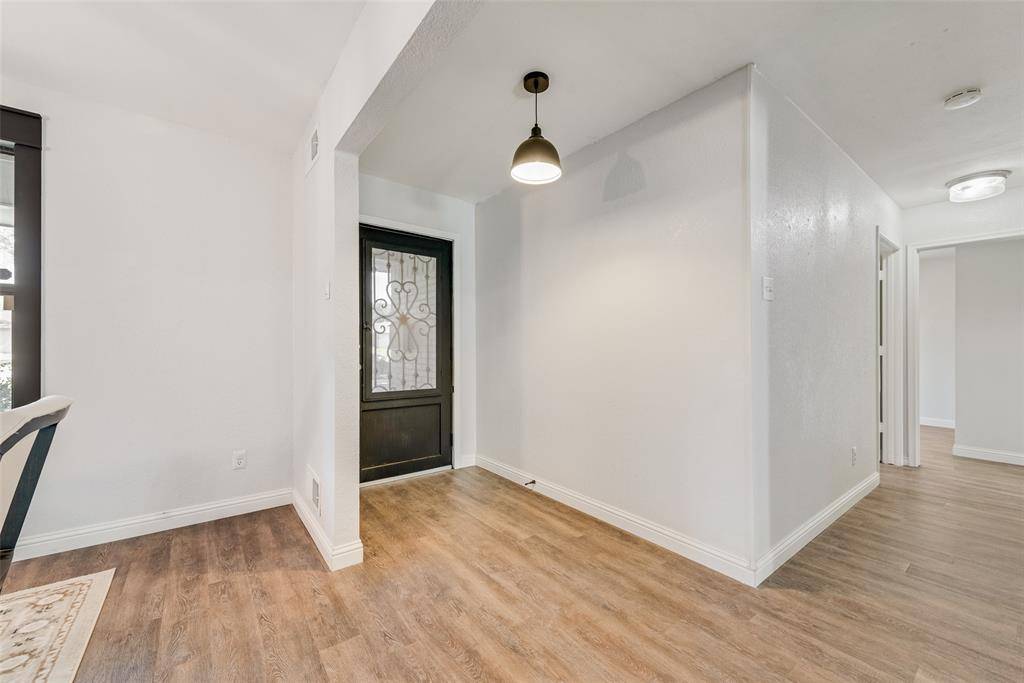Dallas, TX 75229,3566 Royal Lane