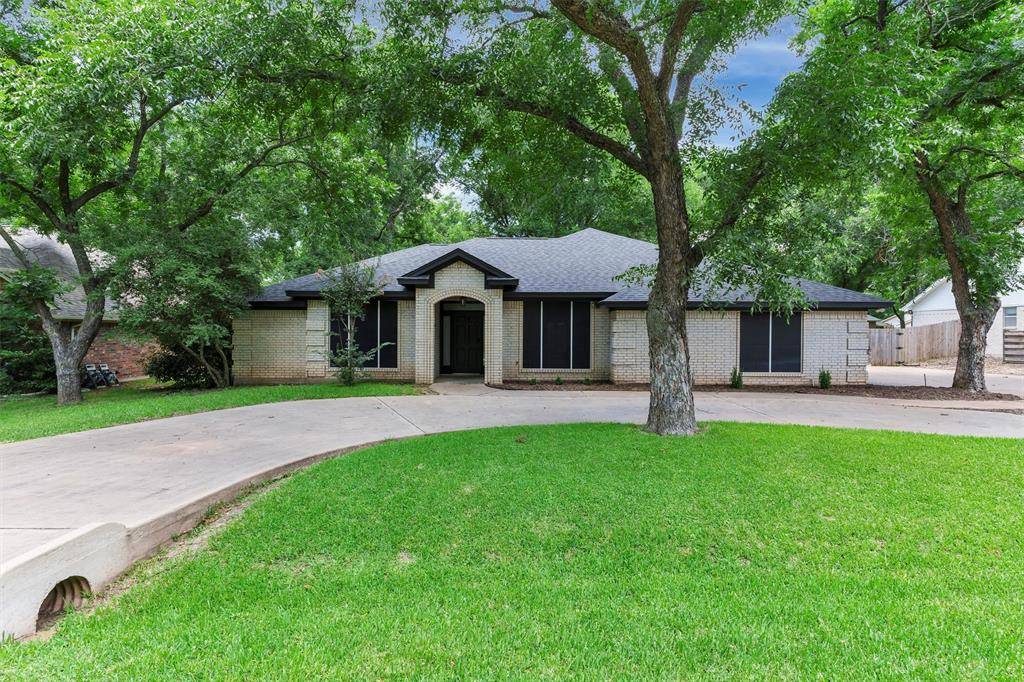 Granbury, TX 76049,8921 N Longwood Drive