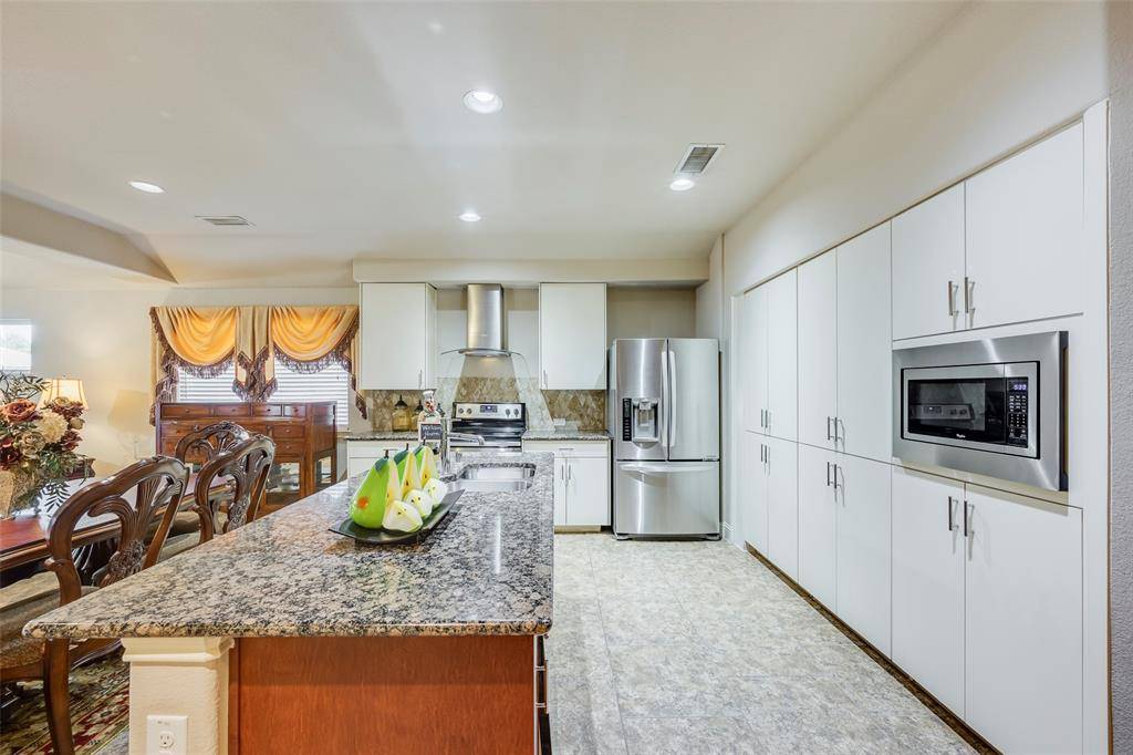 Lavon, TX 75166,417 Hayes Street
