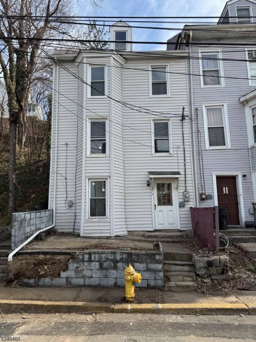 1 Randall St, Phillipsburg Town, NJ 08865
