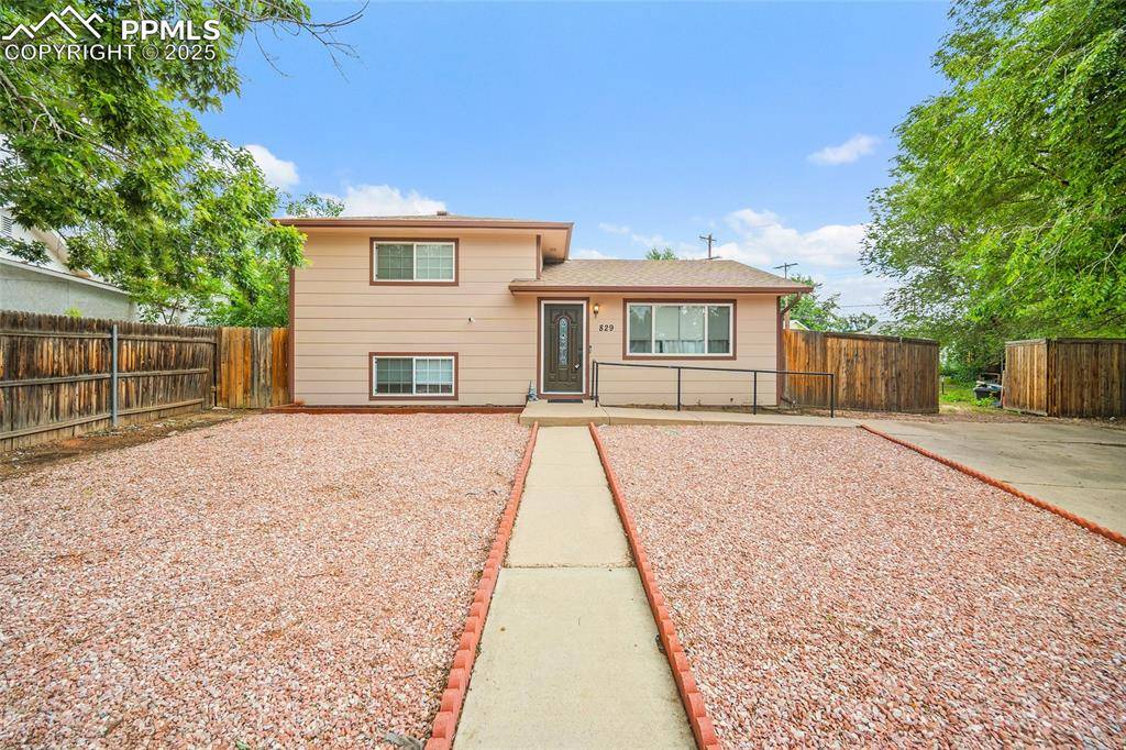 829 Hayden DR, Colorado Springs, CO 80910