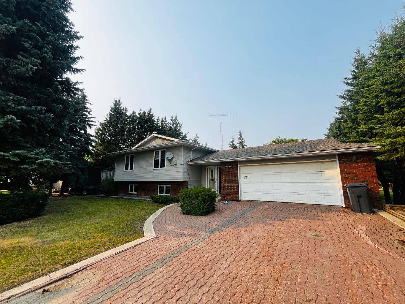 4708 50 AVE,  Dewberry,  AB T0B 1G0