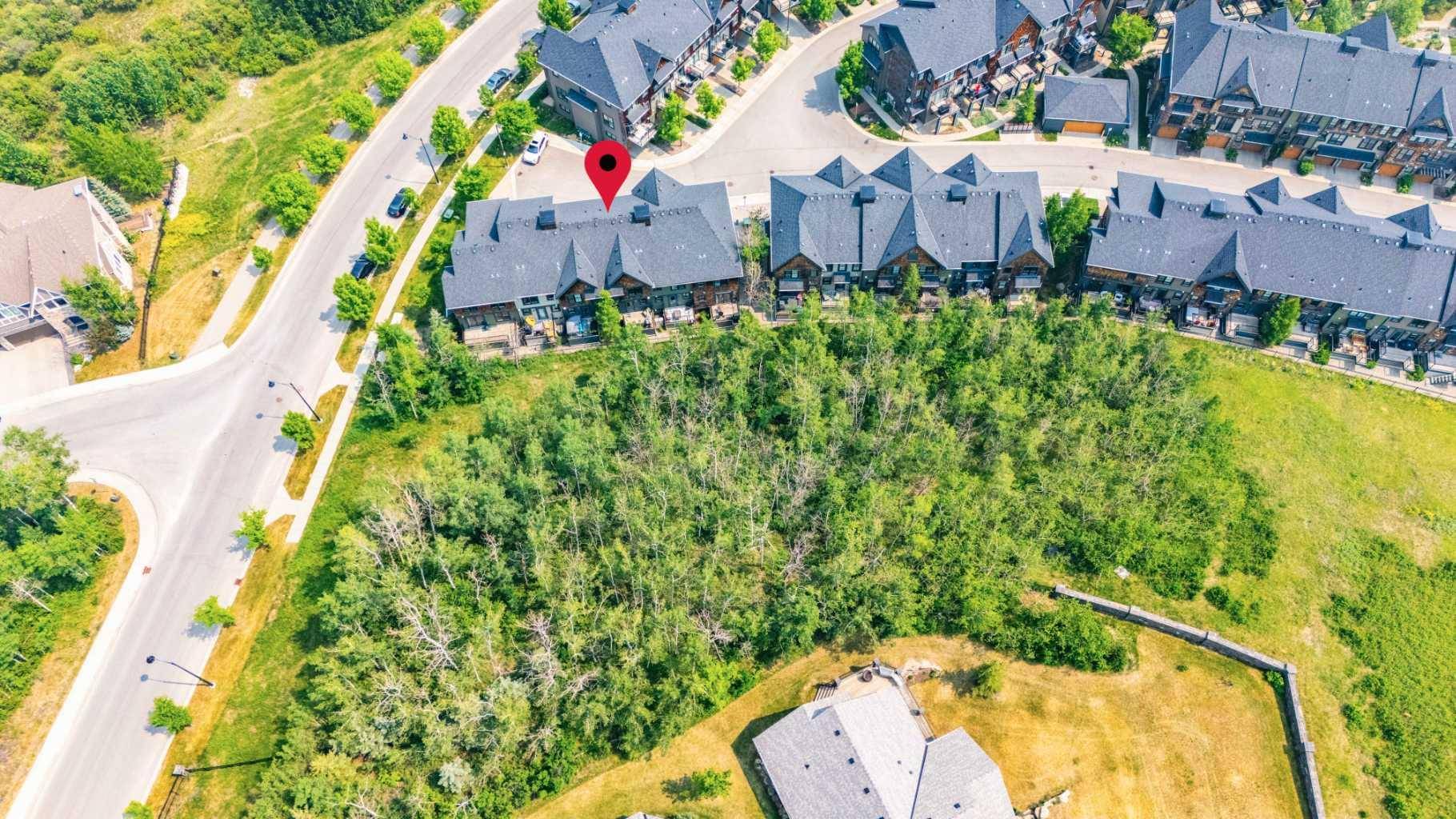 410 Ascot CIR Southwest, Calgary, AB T3H 0X3