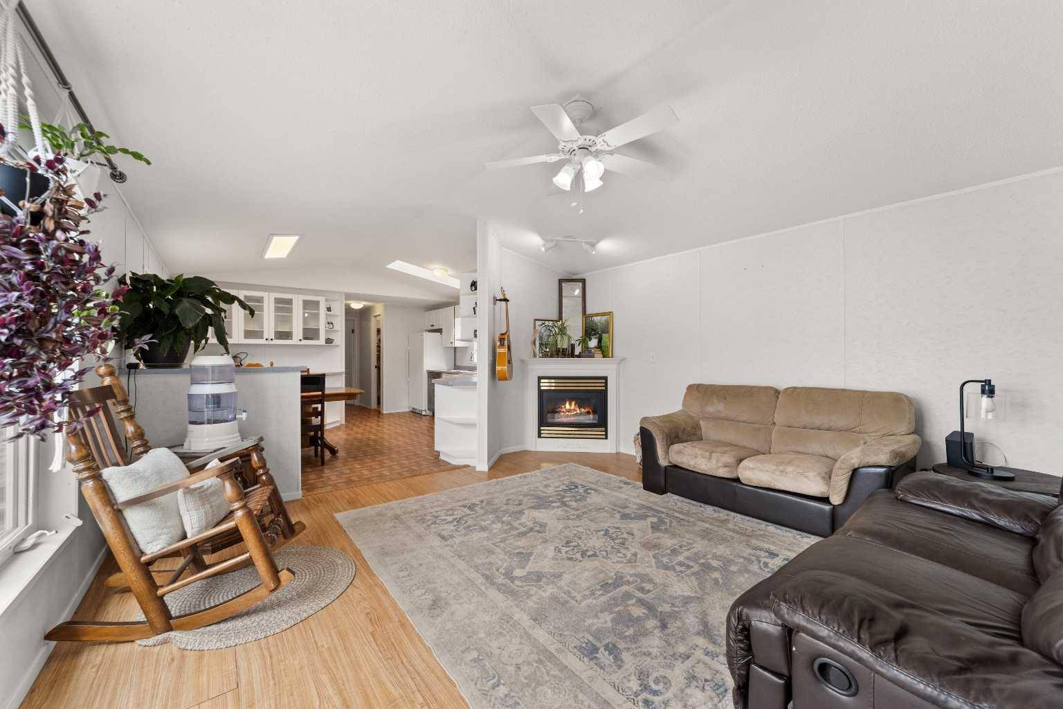 Crossfield, AB T0M 0S0,900 Ross ST #18