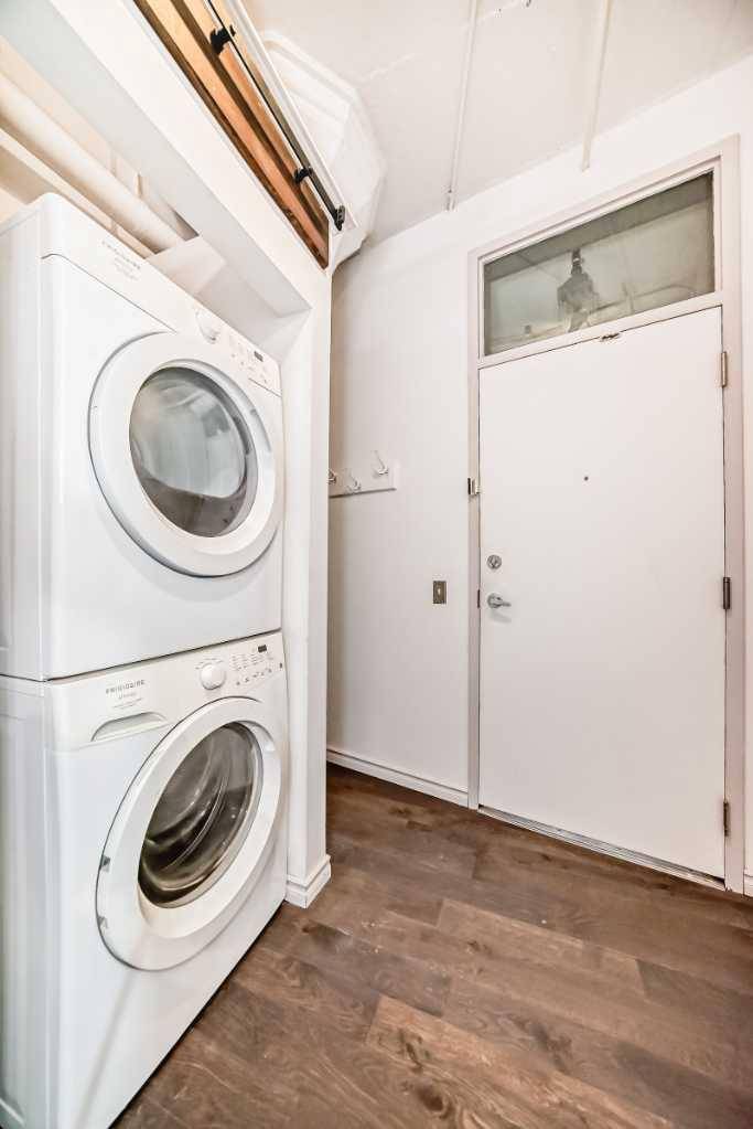 Calgary, AB T2R 0C3,240 11 AVE Southwest #402