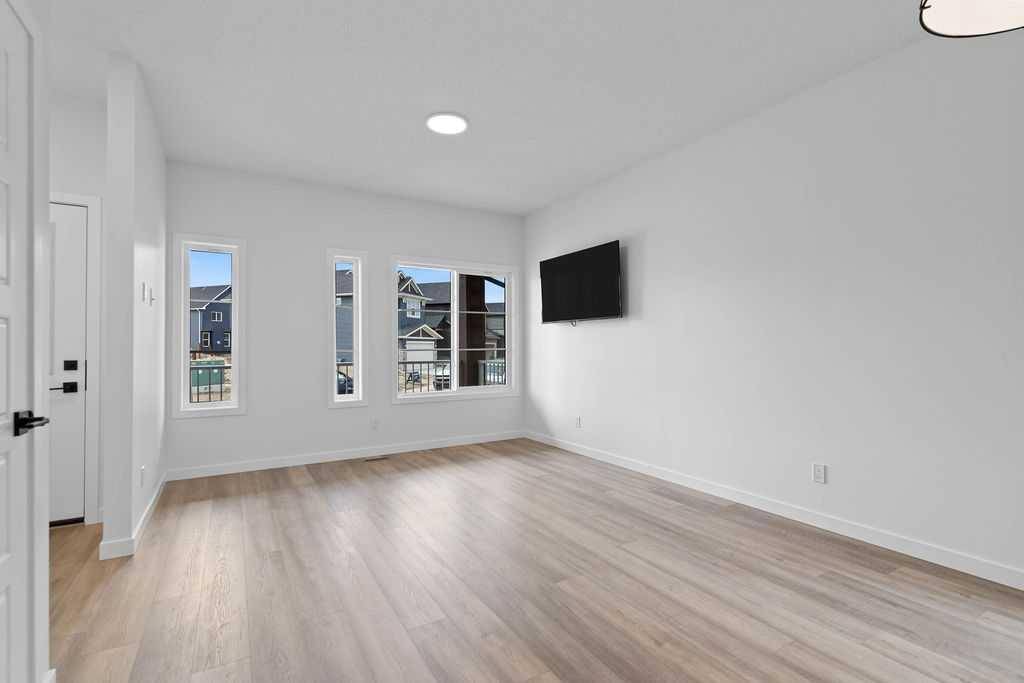 Airdrie, AB T4B 5R1,982 Chinook Winds Meadow Southwest