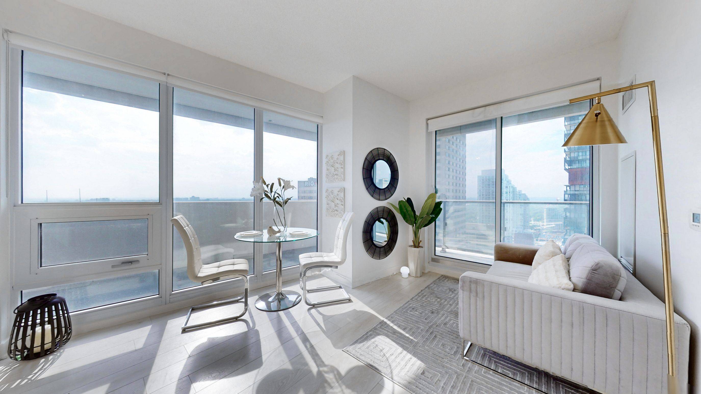 Toronto C10, ON M4S 0B8,2221 Yonge ST #2609