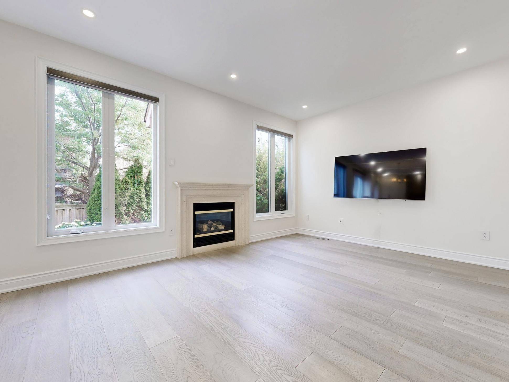 Vaughan, ON L4J 9H4,27 Morisot AVE