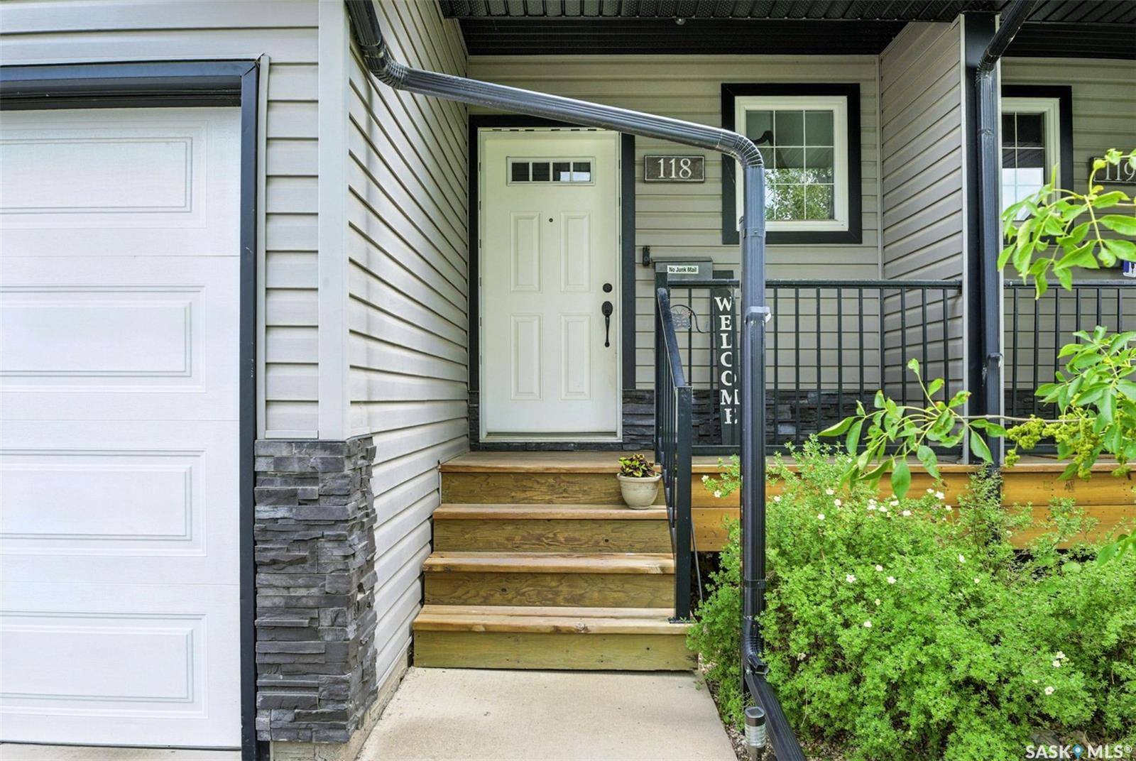 Martensville, SK S0K 2T1,901 4th STREET S #118