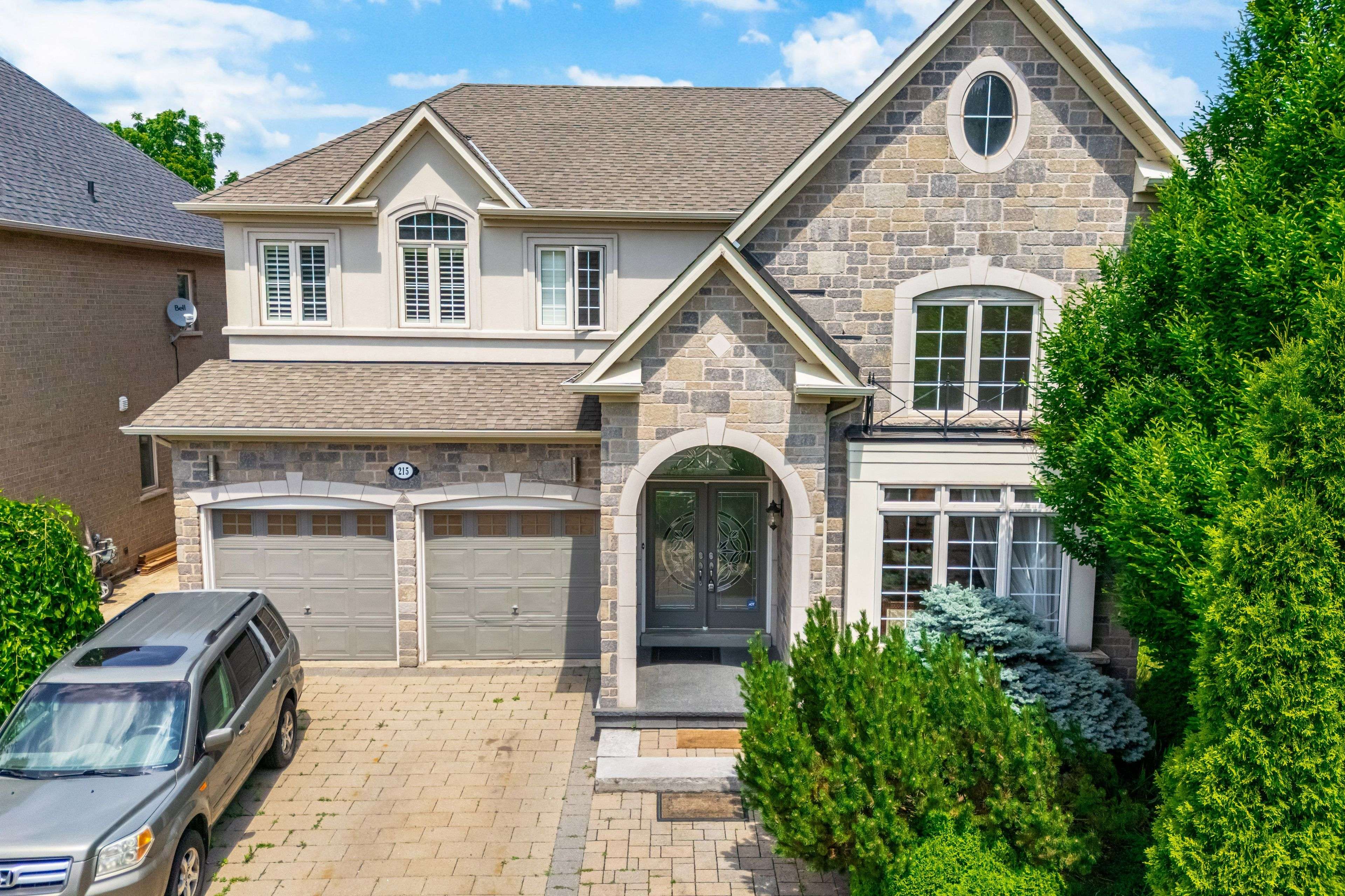 Oakville, ON L6L 6T6,215 Burloak DR
