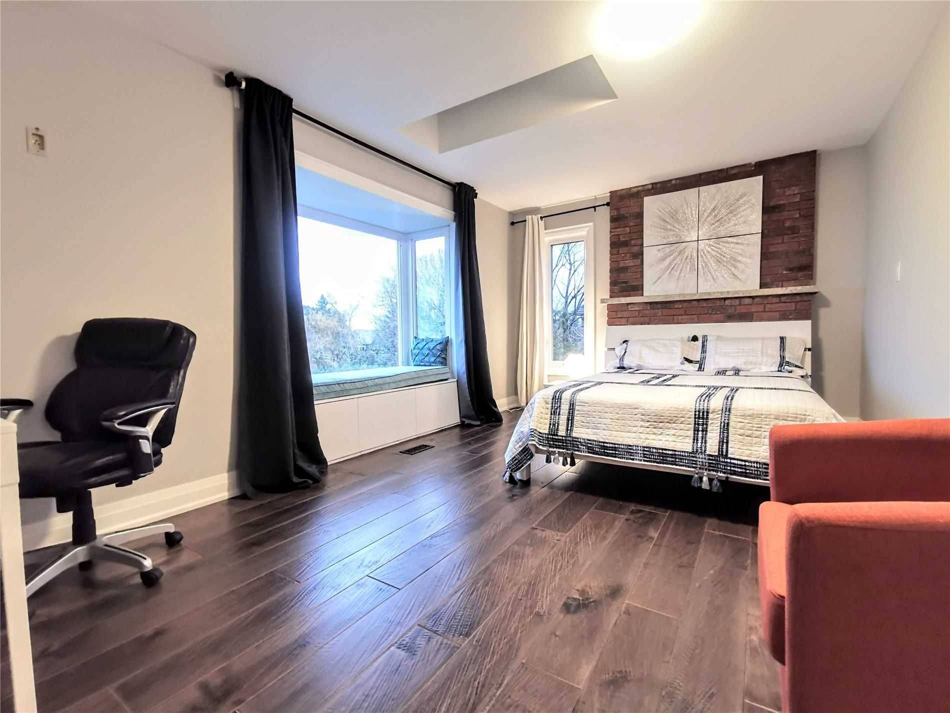 Oakville, ON L6L 5Z1,3234 Shoreline DR #Room A & B
