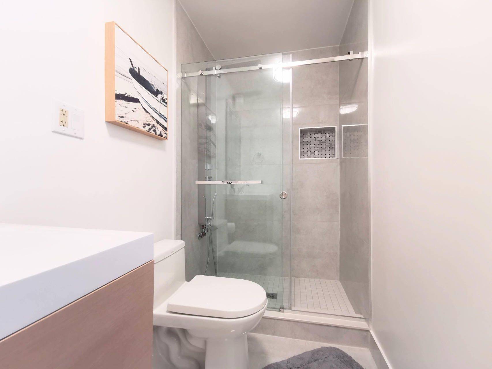 Oakville, ON L6L 5Z1,3234 Shoreline DR #Room A & B