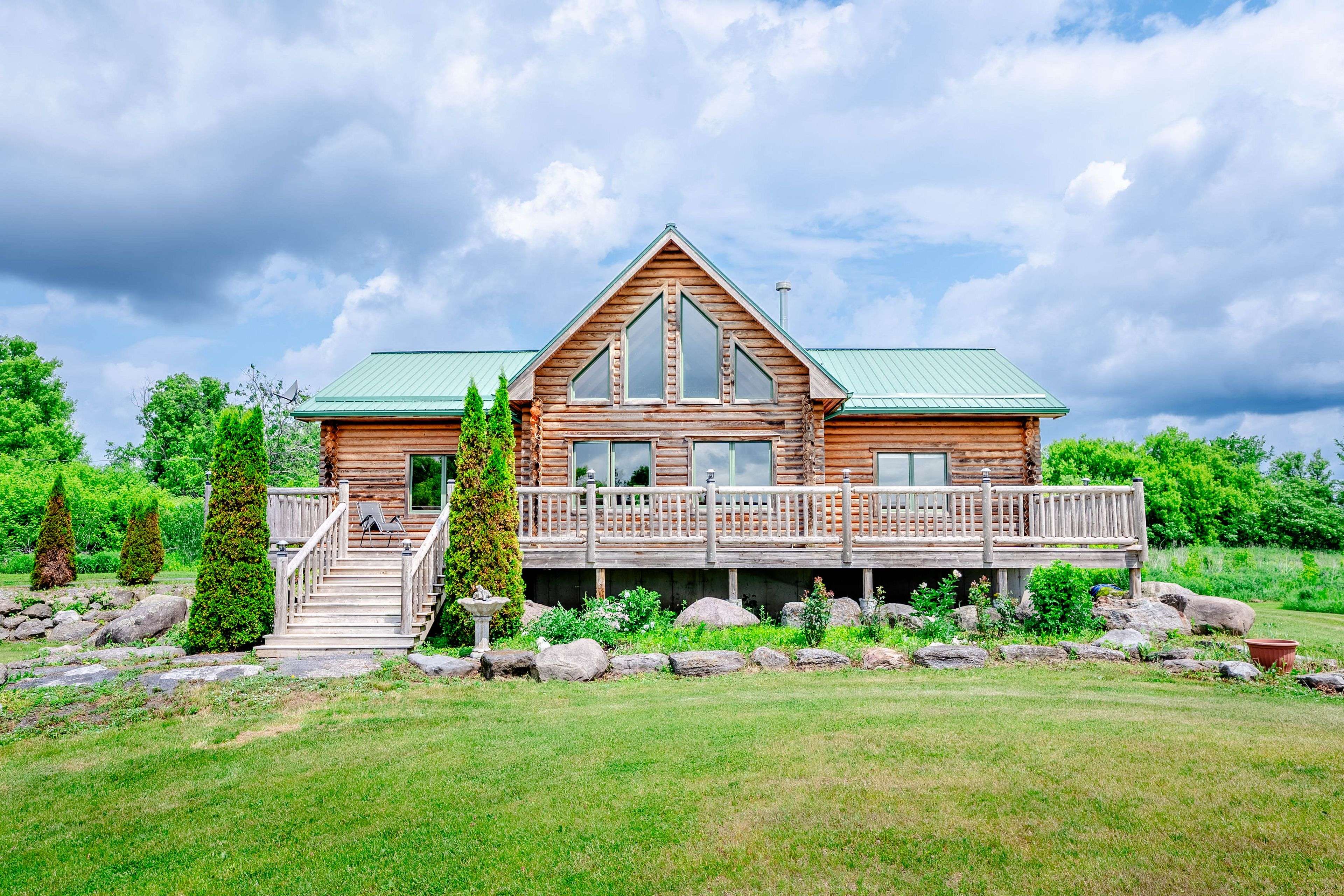 North Glengarry, ON K0C 1J0,19799 County 24 RD