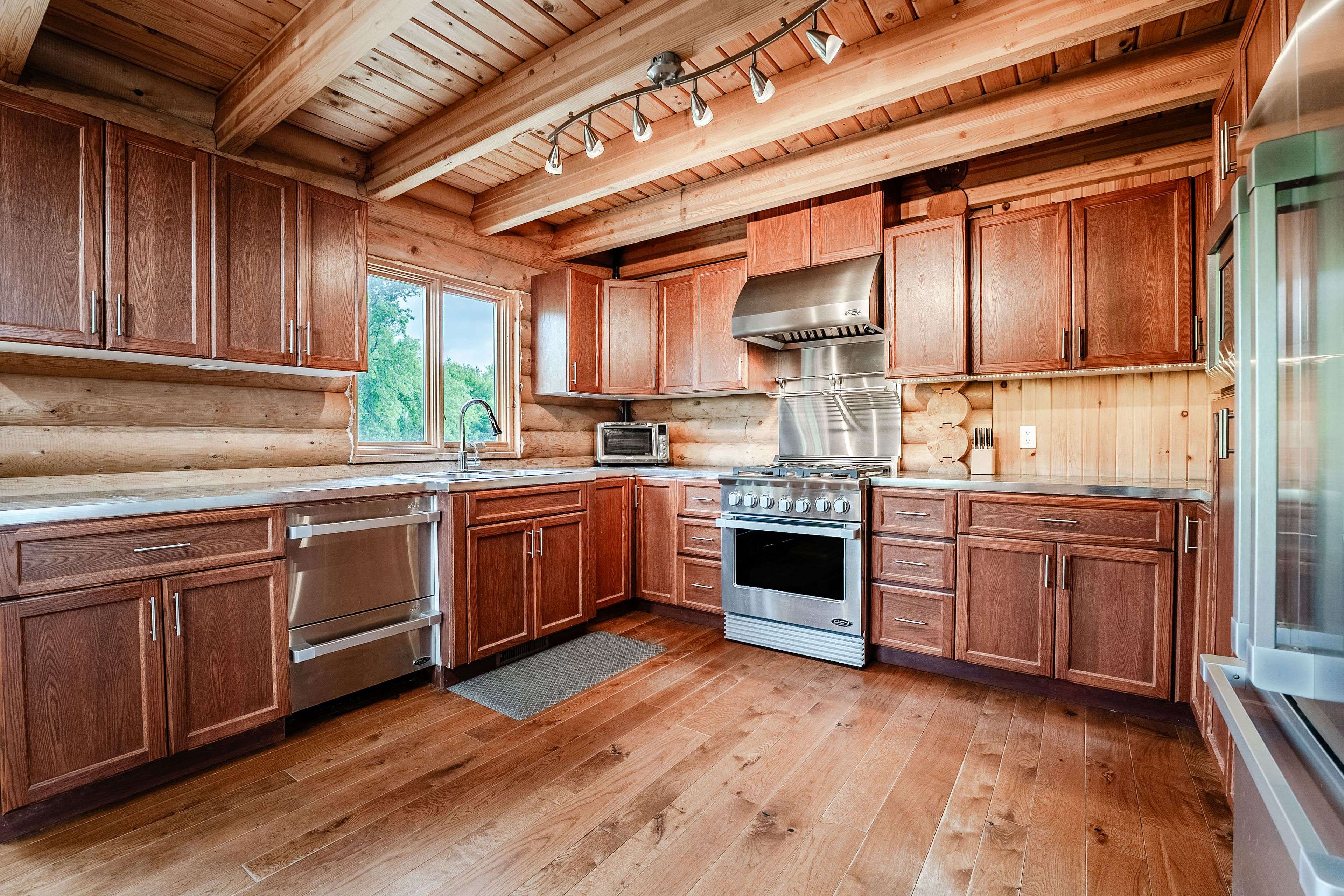 North Glengarry, ON K0C 1J0,19799 County 24 RD