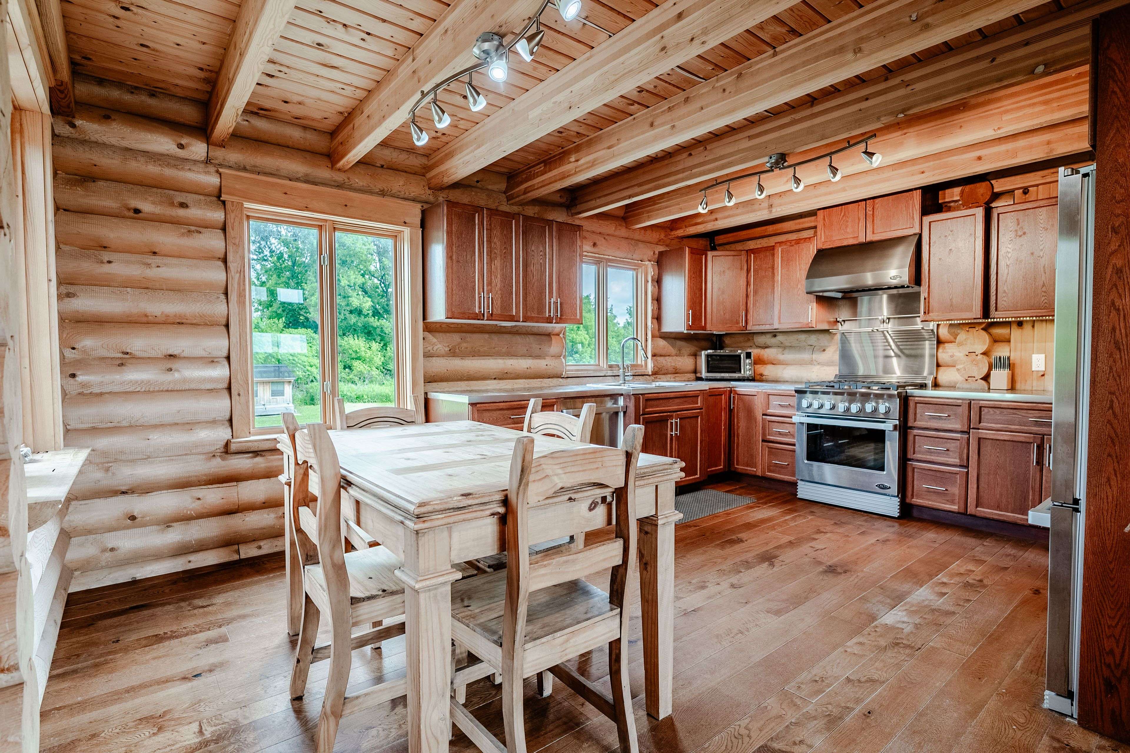 North Glengarry, ON K0C 1J0,19799 County 24 RD