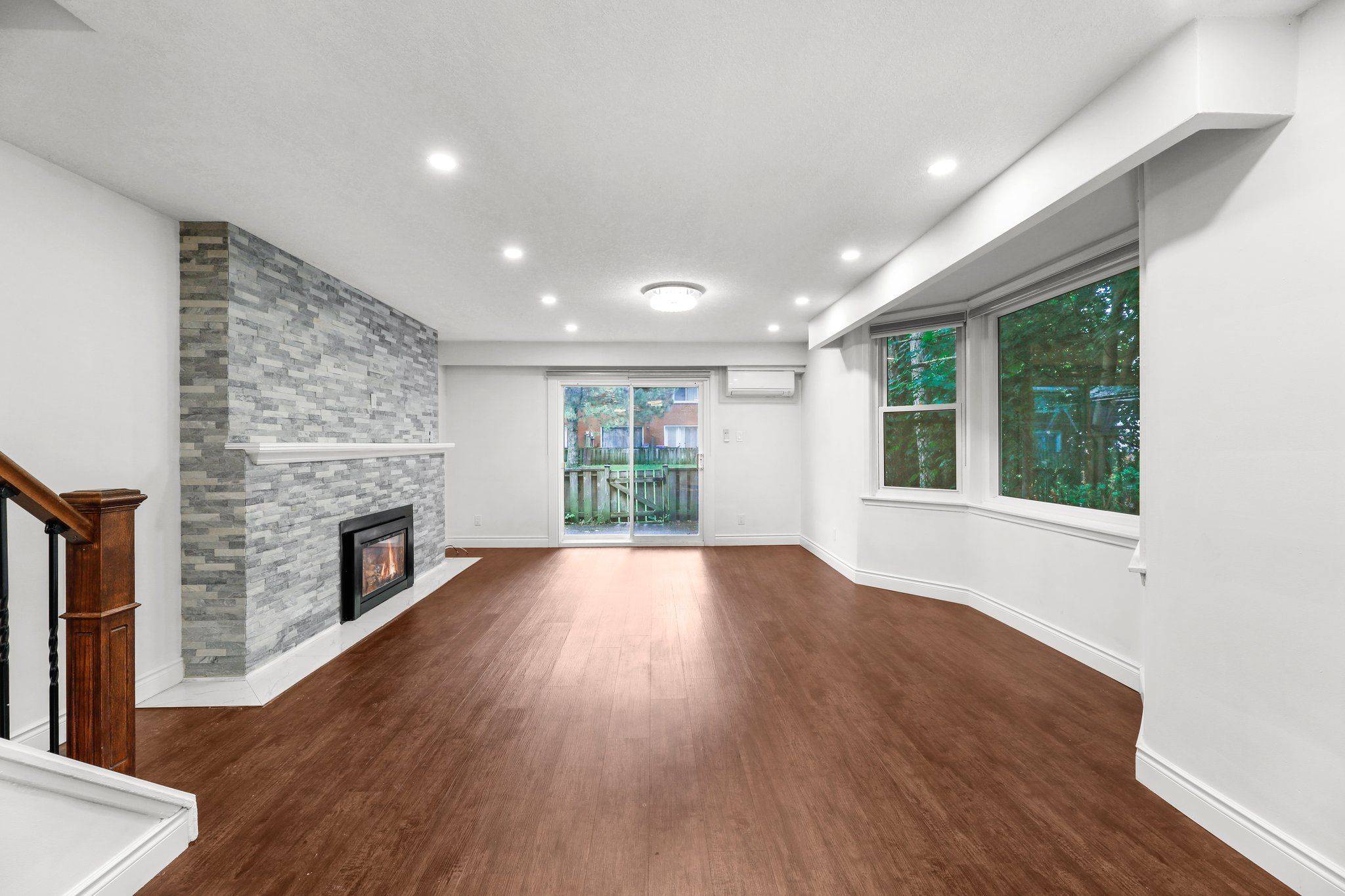 London East, ON N5Y 1Z9,19 Arbour Glen CRES