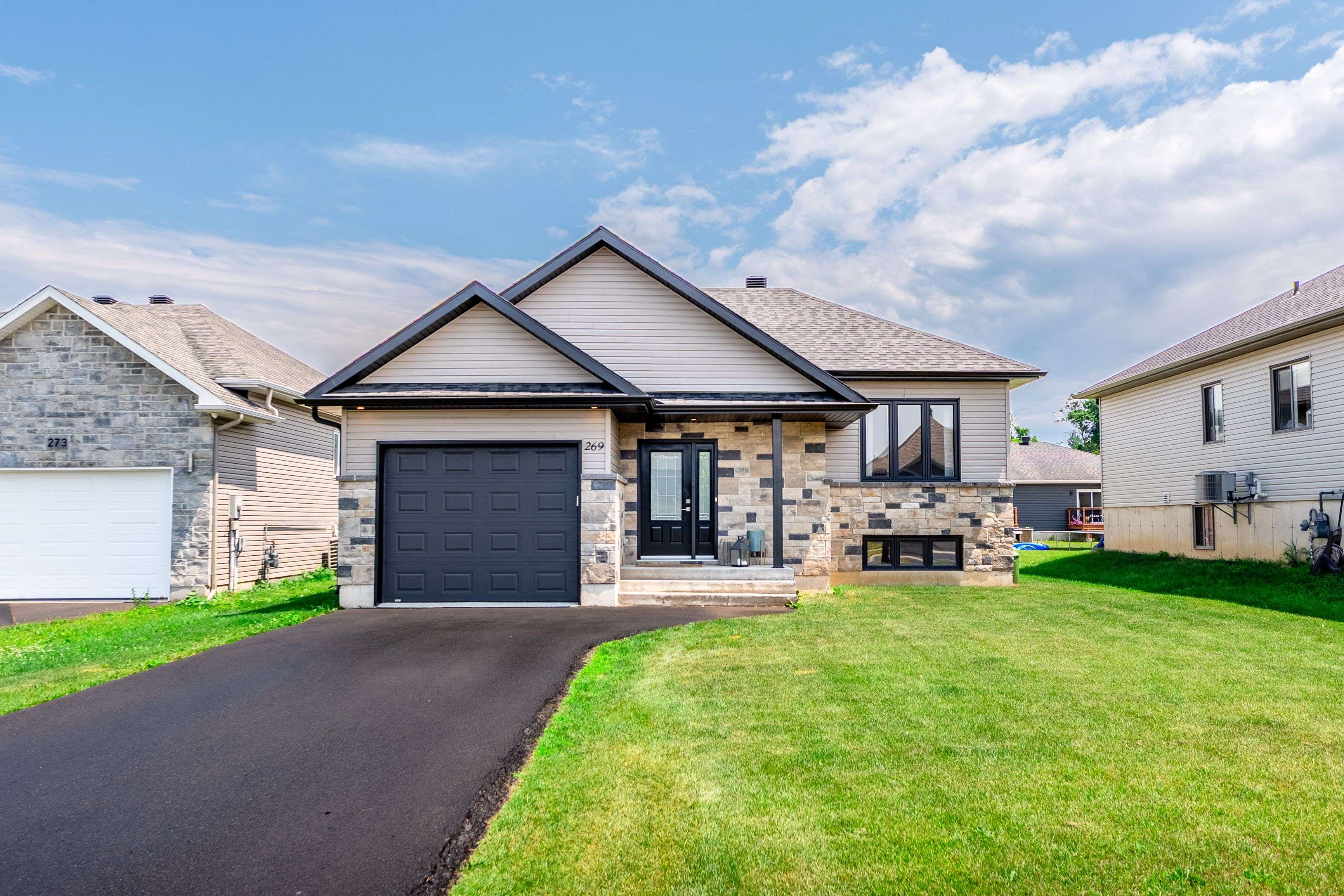 Cornwall, ON K6H 0H7,269 Gillis AVE