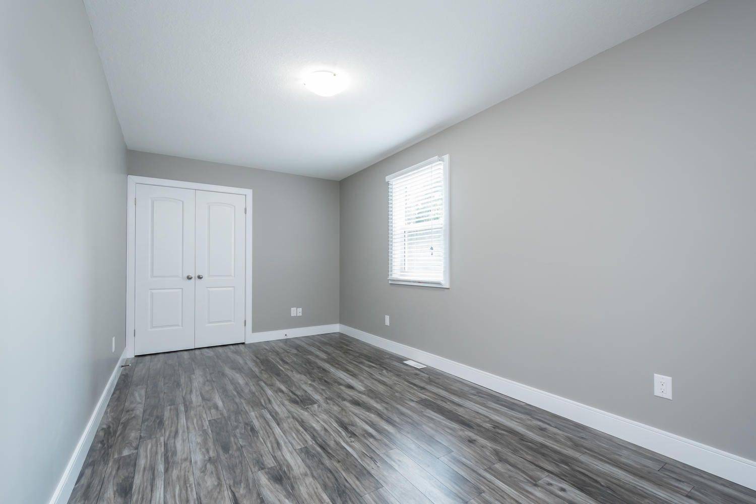 London East, ON N5Y 1X9,143 Barker ST