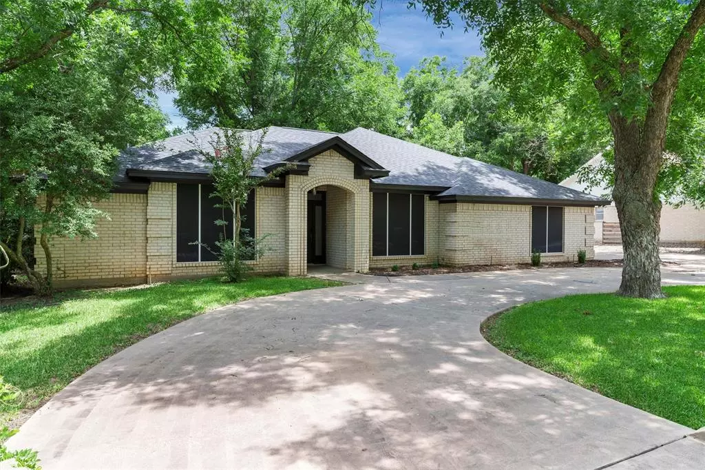 Granbury, TX 76049,8921 N Longwood Drive