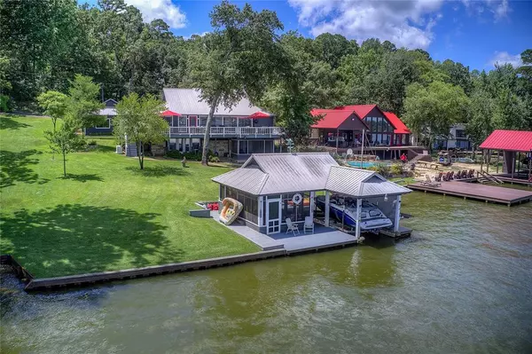 Scroggins, TX 75480,203 Hickory Hill Lane