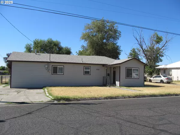 220 E BEEBE AVE, Hermiston, OR 97838