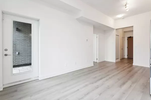 Milton, ON L9E 1B3,1440 Clarriage CT #110