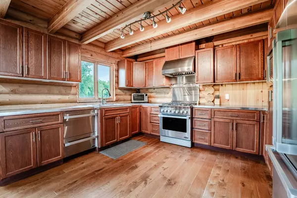 North Glengarry, ON K0C 1J0,19799 County 24 RD