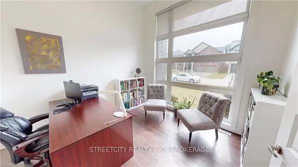 London North, ON N6G 0S7,1345 Dyer CRES