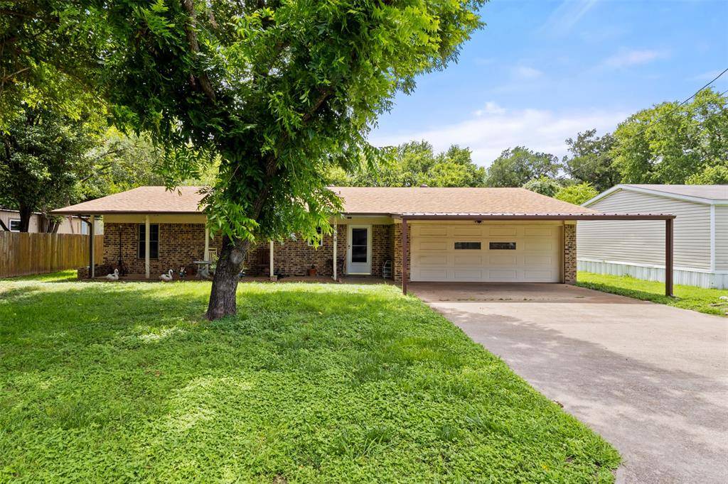 Granbury, TX 76048,1624 Lands End Street